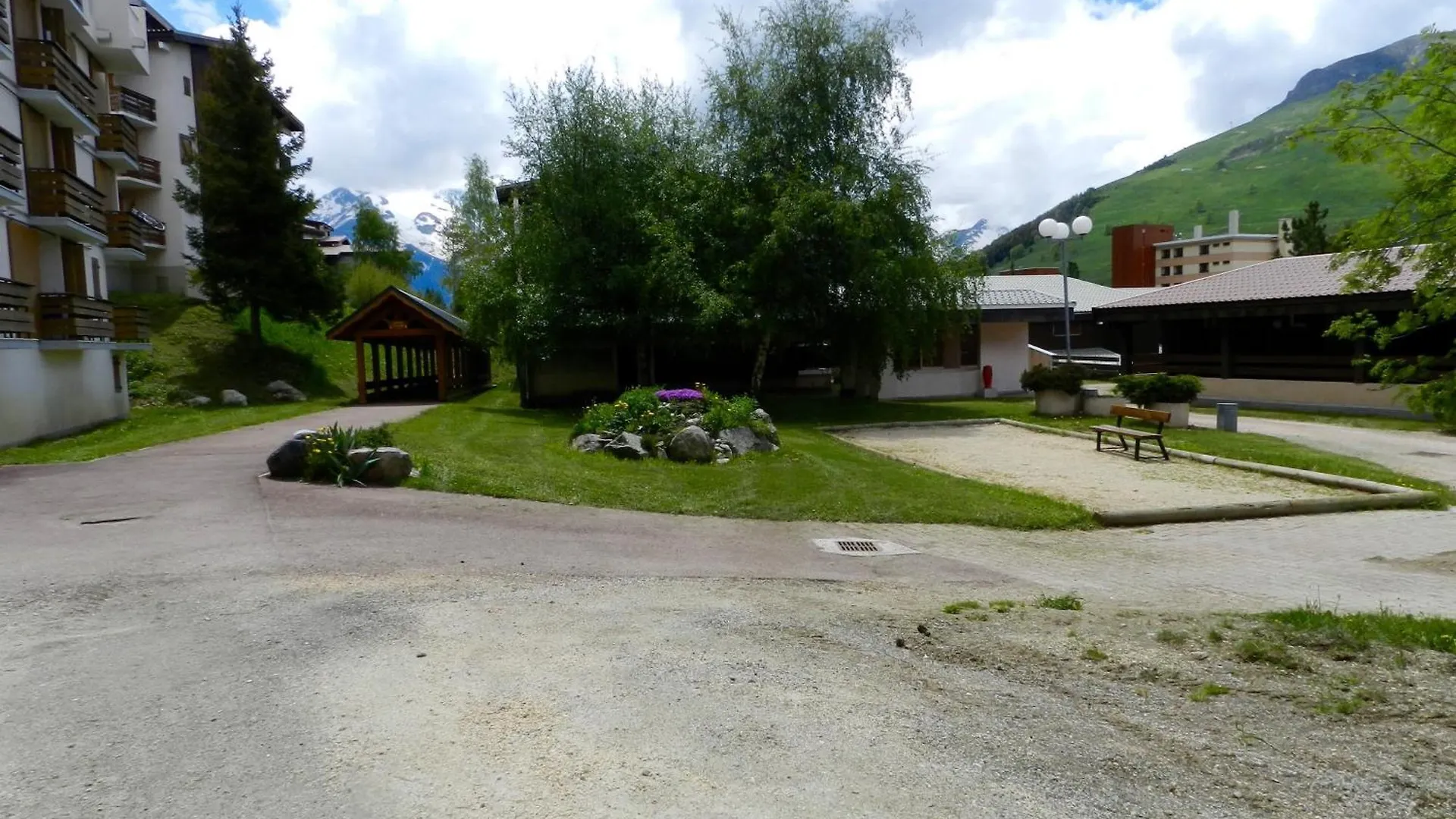 Meije 13: Grand duplex proche télésiège, vue panoramique Les Deux Alpes 0*,  France